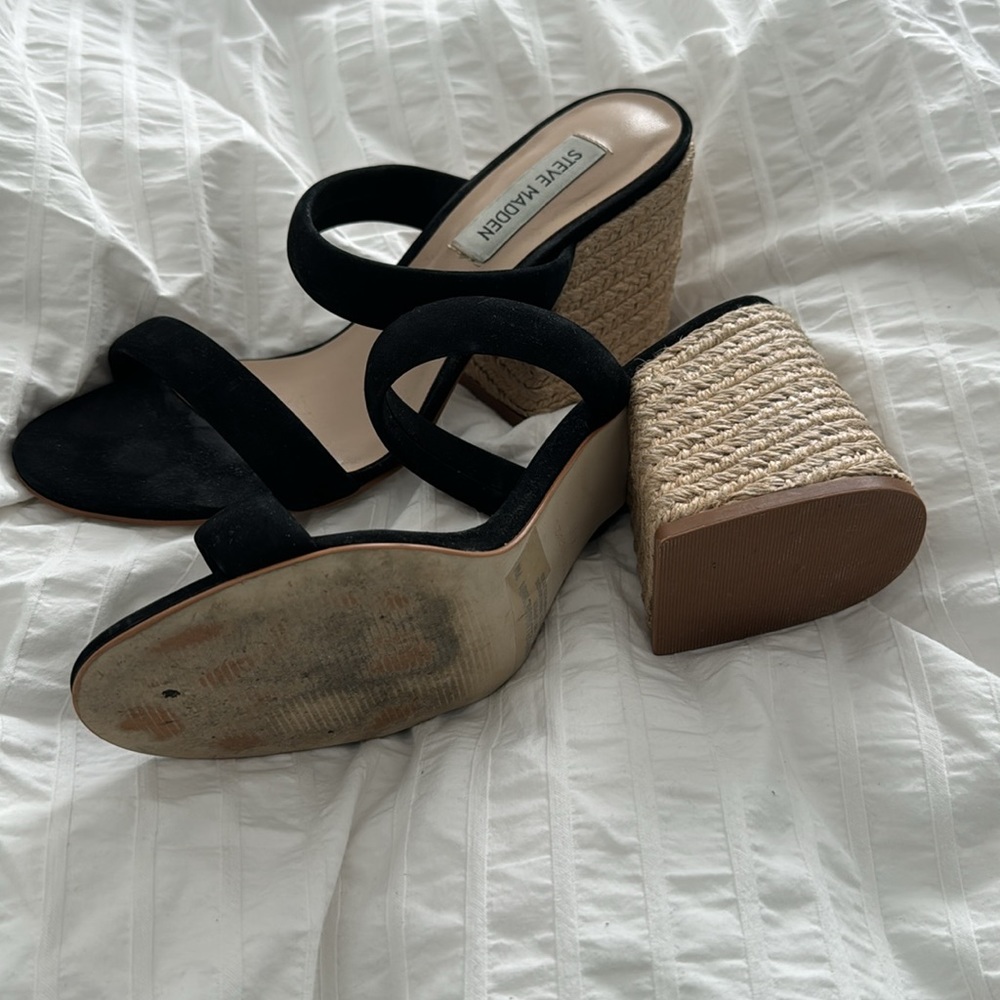Steve Madden black sandal w/ burlap chunky heel - Picture 4 of 5